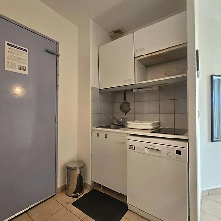 2 Pieces Avec Terrasse Et Piscine A - Fr-1-553-311 Apartament *