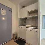 2 Pieces Avec Terrasse Et Piscine A - Fr-1-553-311 Apartment *