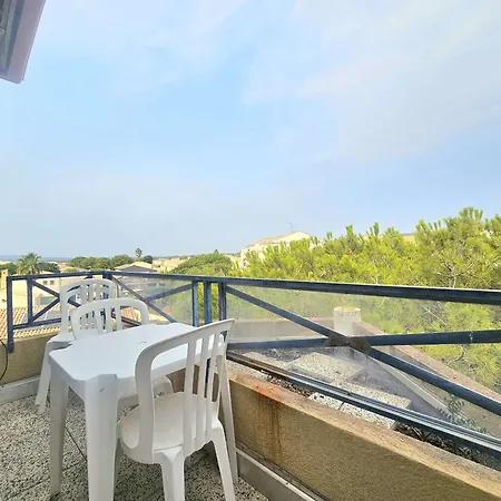 Appartement 2 Pieces Avec Terrasse Et Piscine A - Fr-1-553-311